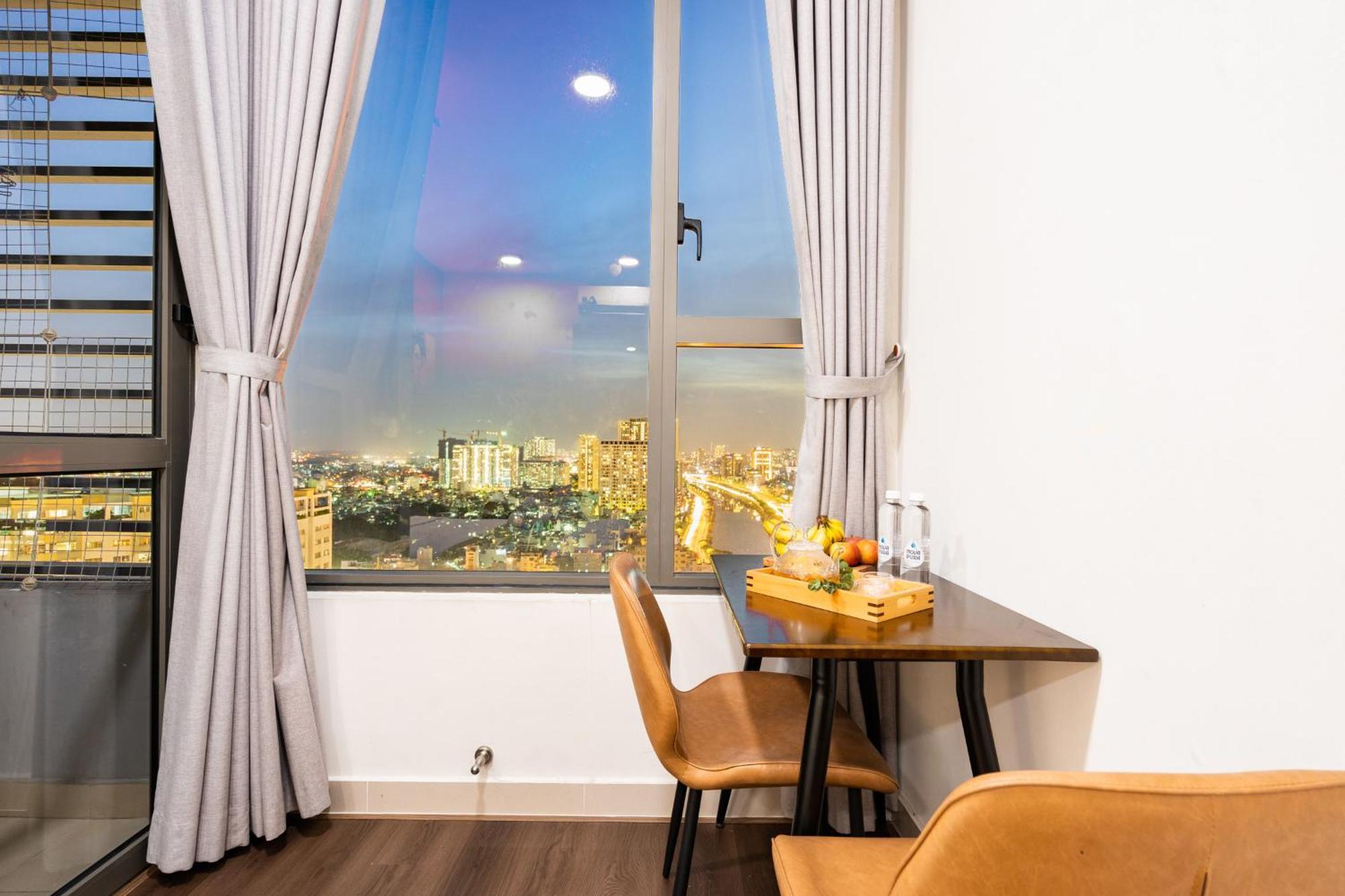 Henry Home - Rivergate Хошимин Экстерьер фото